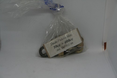 Engine hub bolt - hub,