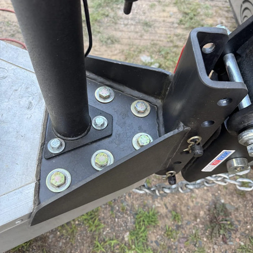 Bolt vertical channel - on,