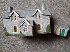 Metcalfe PO255 Workers Farm Cottages Houses OO Gauge Assembled 