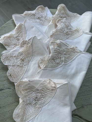 Retro floral embroidered - floral,