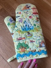 DELIGHTFUL DISNEY PARKS OVEN MITT OVEN GLOVE POT HOLDER RARE UNUSED RIK RAK