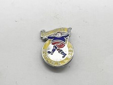 VINTAGE OLD BUTLINS SKEGNESS 1960 ENAMEL BADGE