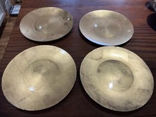 4 x plastic gold charger plates 33cm