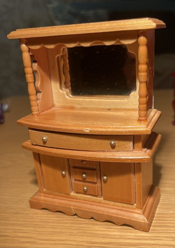 Choose dolls house 1 - dolls,
