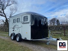 2025 Cheval Liberté Maxi 3 Herringbone Horse Trailer in Black