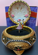 READ! San Francisco Music Box Company Anastasia Alexandra and Nicholas Trinket