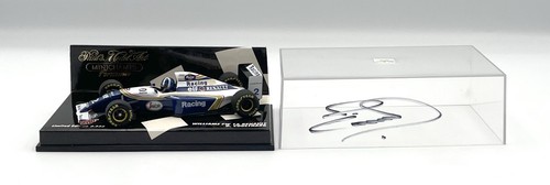 Signed autograph - *signed, /