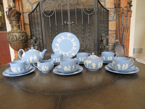 Vintage wedgwood pale - vintage,