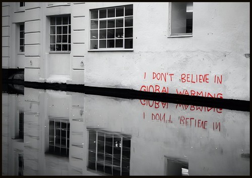 Banksy global warming street - banksy,