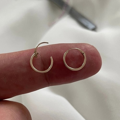 Genuine 9ct yellow gold 8mm - 9ct,