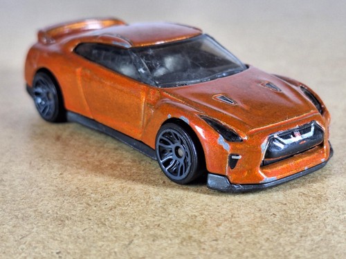 Hot wheels nissan r - hot, r35