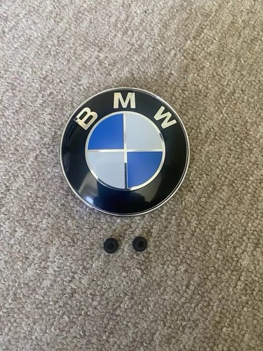 82mm bonnet badge - x,