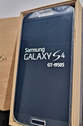 Samsung galaxy black phone - black,