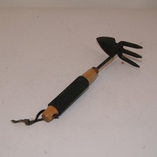 Weeder Garden Claw Puller Weed Root Remover Gardening Tool Lawn Weeding Patio