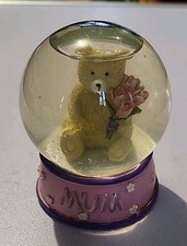 9cm Mum Snow Globe With Teddy Holding Roses Inside
