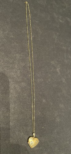 Solid 9ct gold - solid, locket