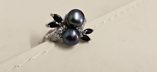 Elegant white gold tone black - white,