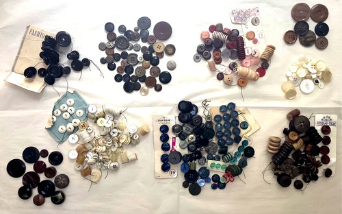 Vintage buttons job lot - buttons,