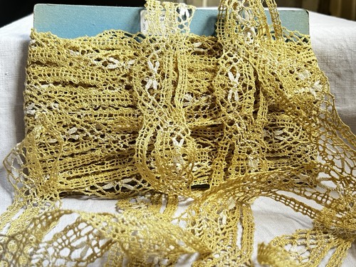 Vintage lace yellow white - &,