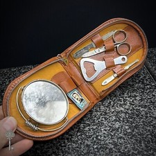 VINTAGE GENTS LEATHER TRAVEL GROOMING KIT MANICURE CASE SCISSORS MIRROR TOOLS