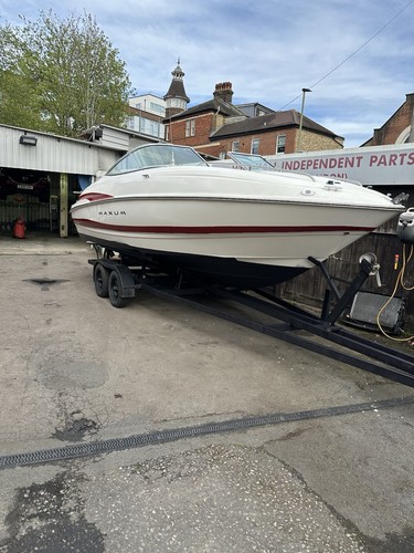 Power boat maxum - maxum,