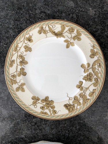 Wedgwood golden bird 27cm - wedgwood,
