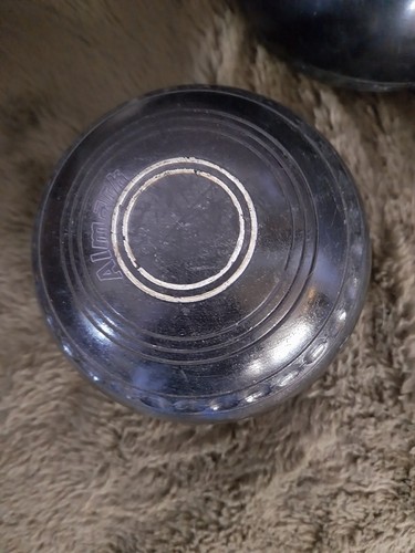 Lawn bowls almark used - bowls,,