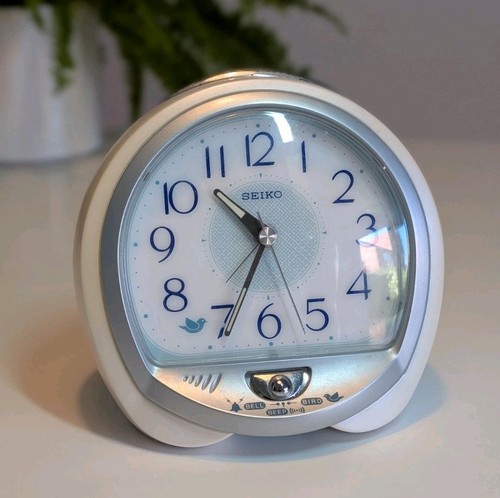 Seiko analogue alarm clock - seiko,