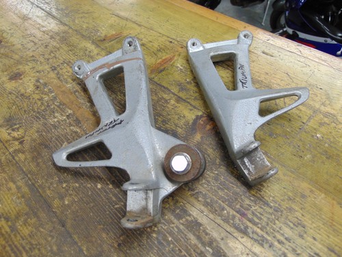 Triumph 955 sprint rear - triumph,