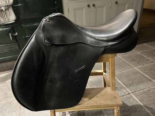 Bates black saddle - bates,