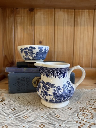 Churchill willow pattern milk - churchill,