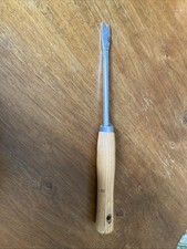 Manual Hand Weeder - Wood & Metal - For Dandelions, Thistles, Burdock - 27.5cm