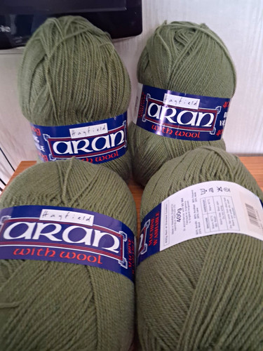 Hayfield aran with - with,