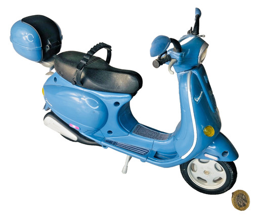 Toy barbie doll vespa - vespa, blue