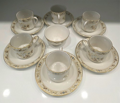 Vintage royal doulton - royal,