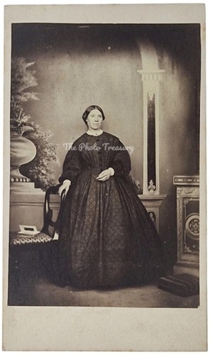 Cdv lady named - lady, thomas