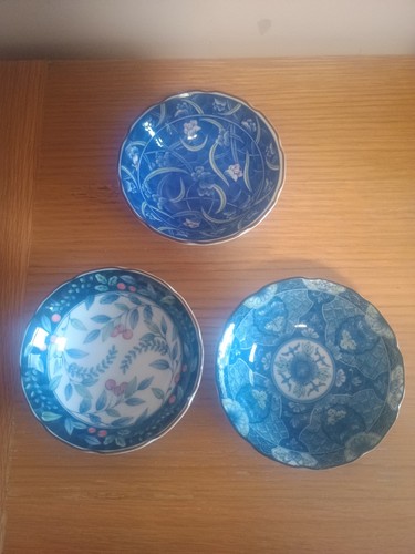 Three small oriental ceramic - three,