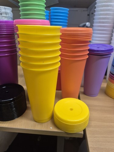 154 plastic colour changing - colour,
