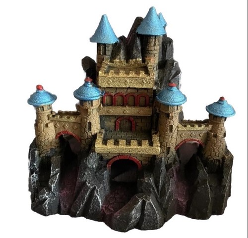 Large castle aquarium - castle,