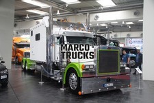 Truck photo Peterbilt 379