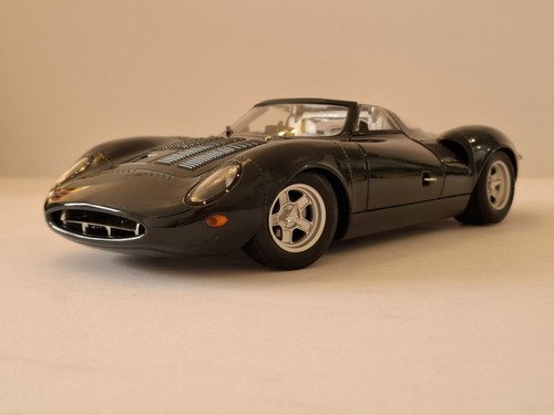 Autoart jaguar xj13 - 1:18,