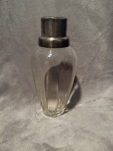 Heavy glass cocktail - , shaker
