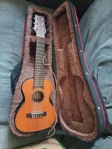 Andoer guitalele with 2000 - with, uk-2000