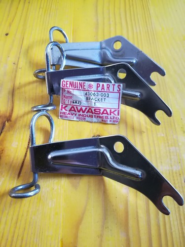 Kawasaki 500 900 bracket - kh, -bracket