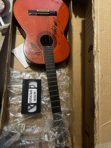 Status quo signed guitar - signed,