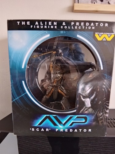 Alien predator figure scar - alien,