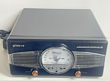 CLASSIC TURNTBLE VINYL RECORD PLAYER WITH FM RADIO & BUILT-IN SPEAKERS