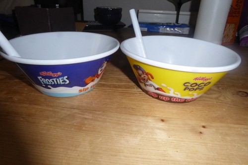 Pair vintage kellogg s - pair, of