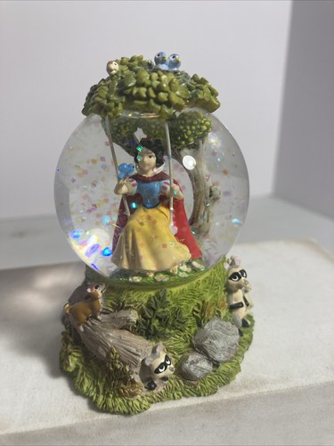 Vintage disney princess - disney, snow
