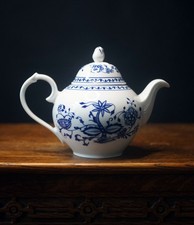 Vintage KAHLA Blue Onion